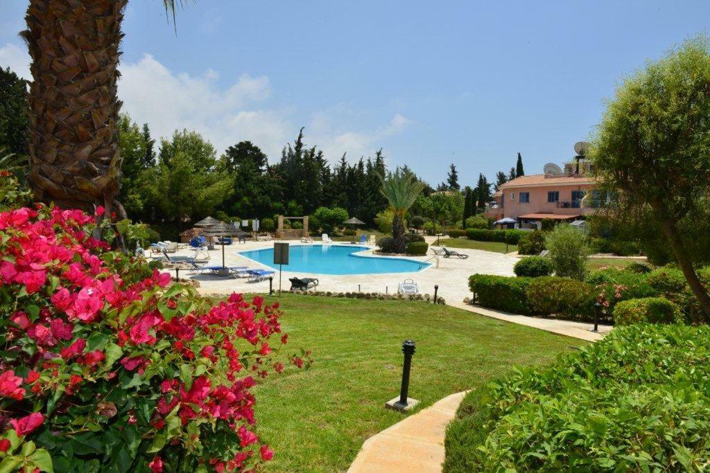 Limnaria Villas Sunny Garden Apartment Πάφος Εξωτερικό φωτογραφία
